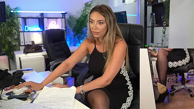 BabesGoWild webcam