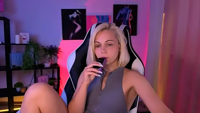 ElenaMonroe webcam