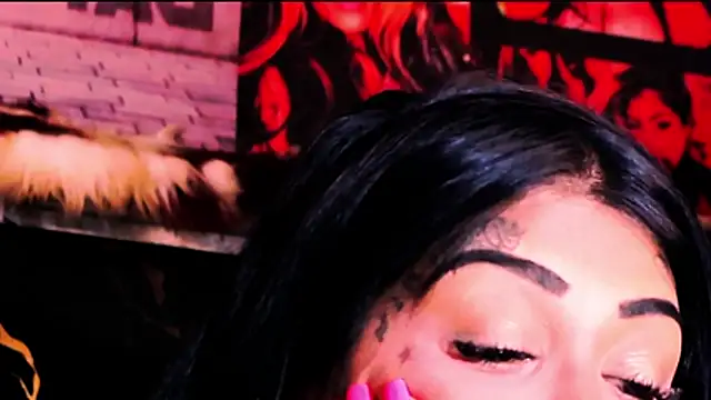 indian_dreamgirl live cam