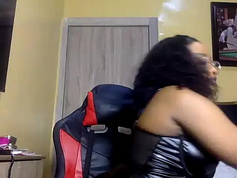BOOTY_BANGERxxx live cam on StripChat