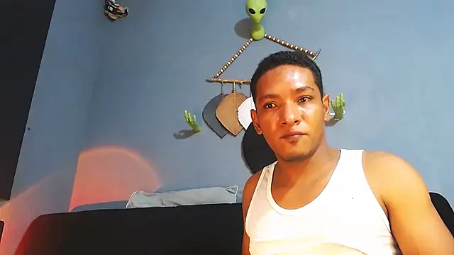 grandeygruesa1 - Grandeygruesa1's free webcam - UK Sex Cams