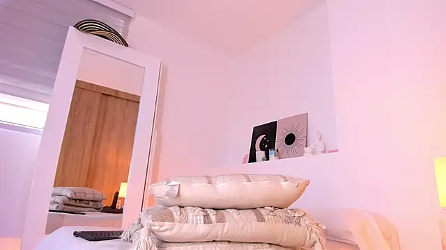 nicolette_bale