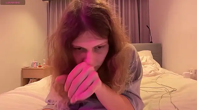 AlicePinkhead webcam