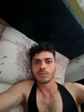 Handsomeboy3344 webcam
