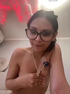 HiddendesireXO01 webcam