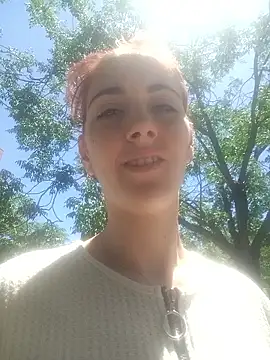 Honeygirl08 webcam
