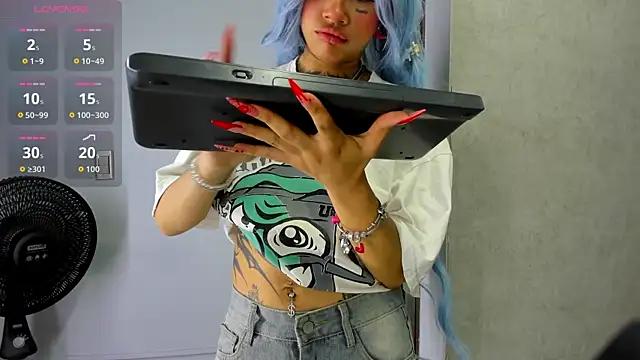 Roxy-Sweett webcam