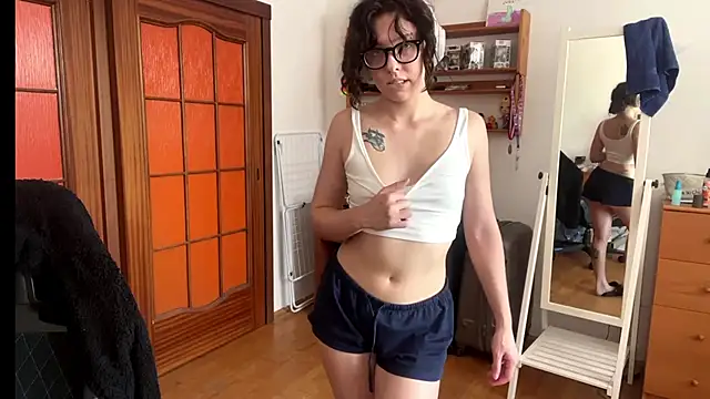 PillowPeachX webcam