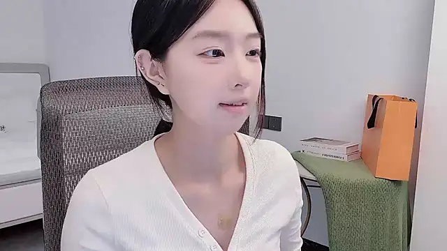 Yoyo33355 webcam
