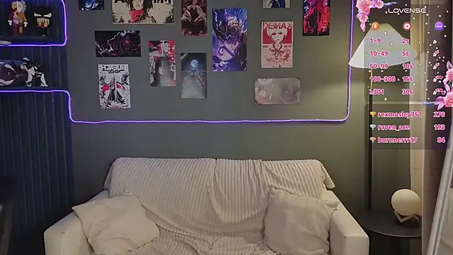 Waifu_Ketrin live cam on StripChat