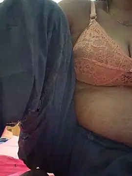 Mini_ara live cam on StripChat