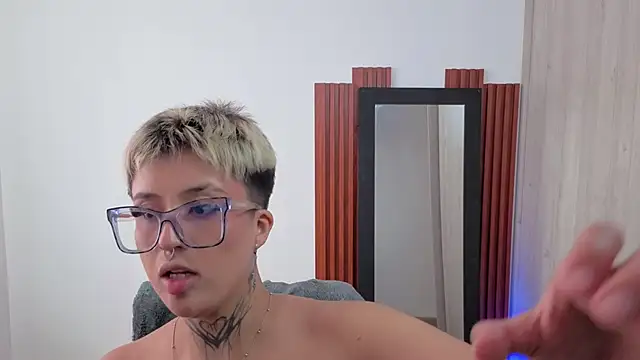 Rebeka-baker live cam on StripChat