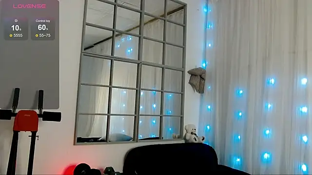 SarahRaynex webcam