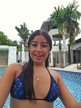 Luisa_Madrid live cam on StripChat