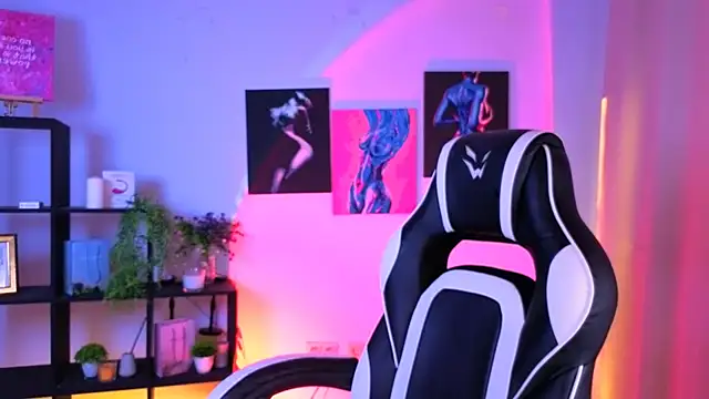 ElenaMonroe webcam