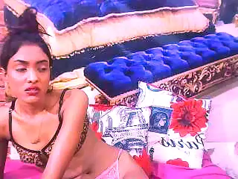IndianPretty14u2Luv webcam