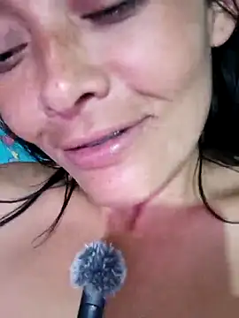 sarayulith live cam on StripChat