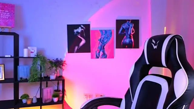 ElenaMonroe webcam
