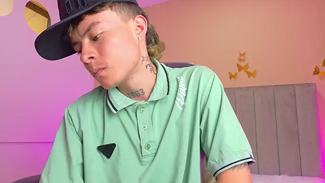 Nascary_Fox webcam