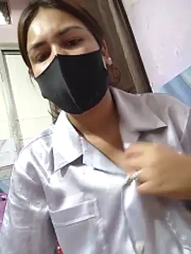 sanu_07 Live Webcam on Stripchat