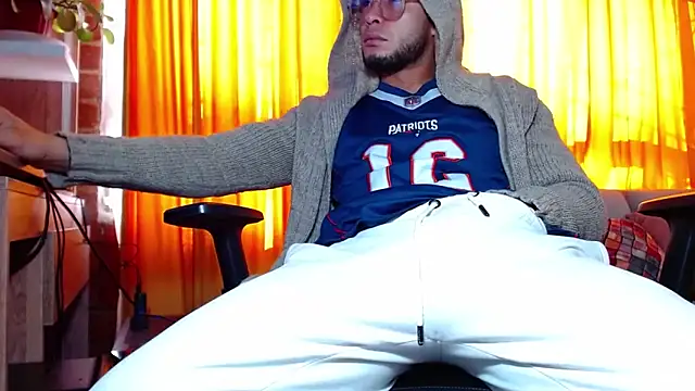 sebastian_horny webcam