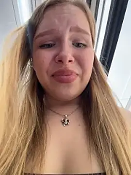 Liza_risky webcam