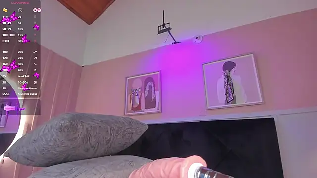 elodie_walker webcam