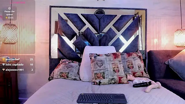 annie_vega17_ webcam