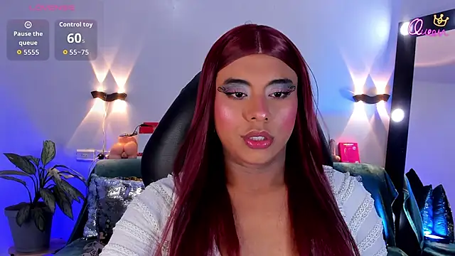 Emili_Roux live cam on StripChat