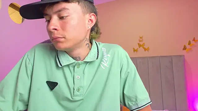 Nascary_Fox live cam on StripChat