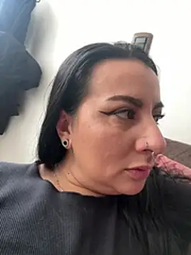 Abril_Luv webcam