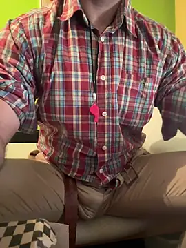 coach_85 (Ask my age) - CUM NOW