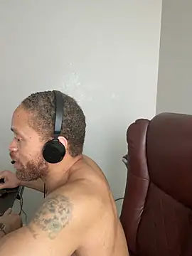 Fathero1time live cam on StripChat
