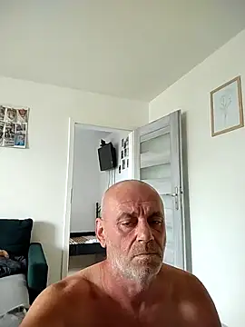 wilkalfa (M mature) - #balds #cam2cam #cheapest-privates #handjob #hd #mature #medium #mobile #polish #shaven #shower #small-audience #straight #white