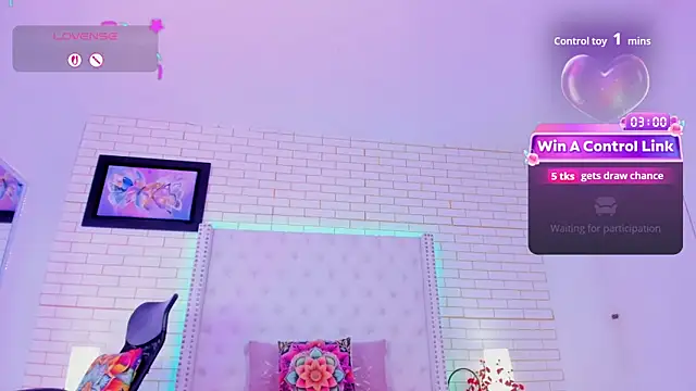 Coco_Balenciaga_ webcam