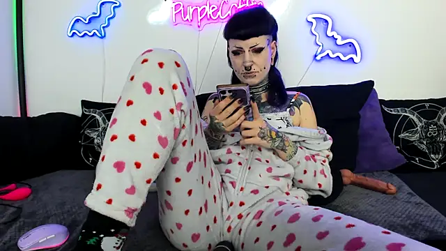 Purple_Coffin666 webcam