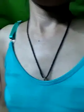 Gud_girl_Nilu webcam