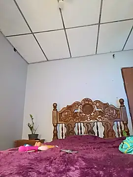 Rebecadiaz13 webcam