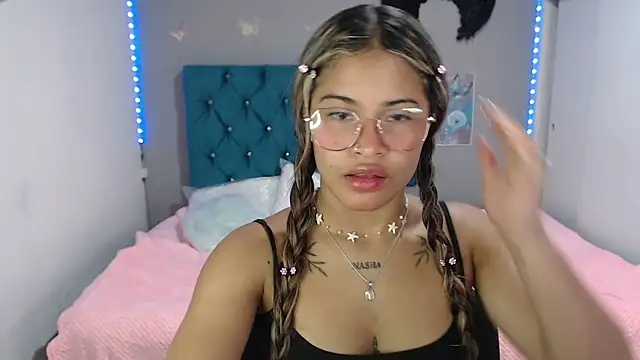 mia_sexgirl webcam