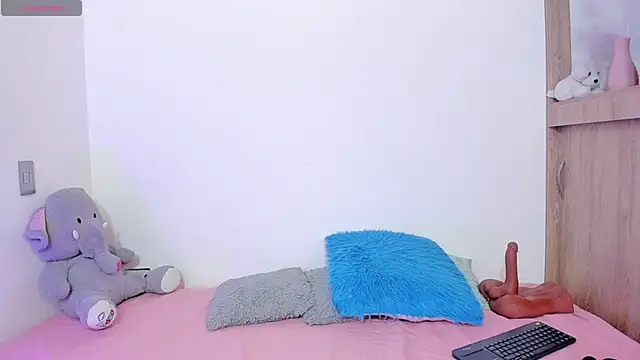 TianaGlow44
