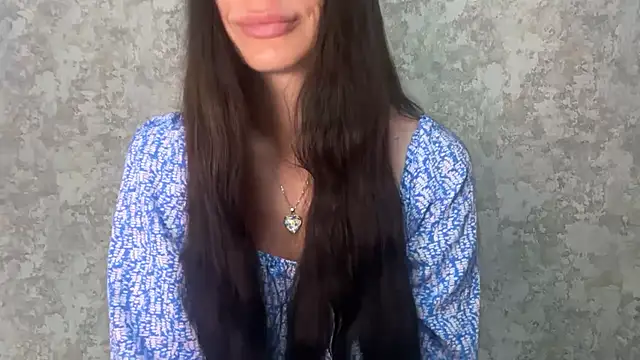 Angelinaa19 webcam
