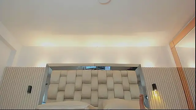 noah_pariss webcam