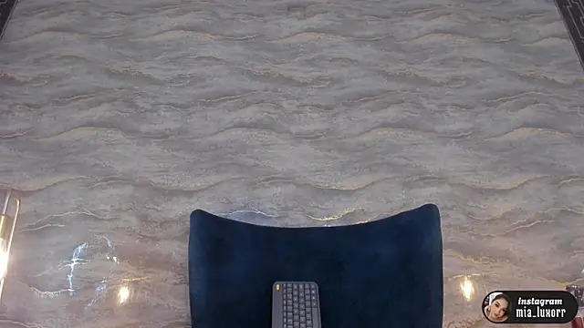 Mia_Luxor webcam