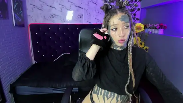 Lucy_Doll8 webcam