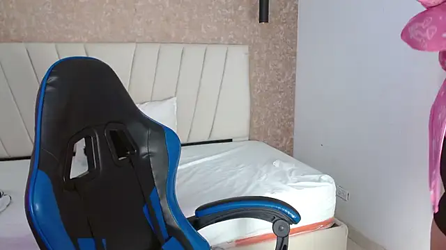 AliceSmity__ webcam