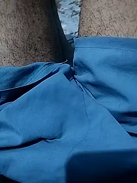 Tallhulk live cam on StripChat