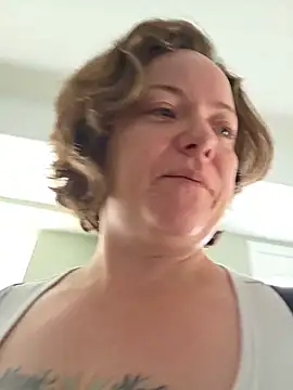 julimonroe webcam