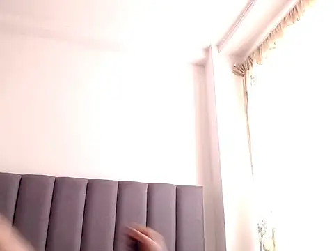 saara_johnson496 webcam