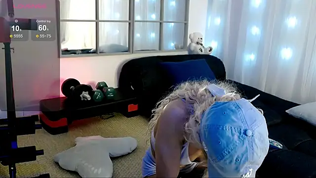SarahRaynex webcam