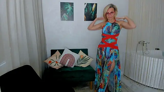 MuseOfStage live cam on StripChat